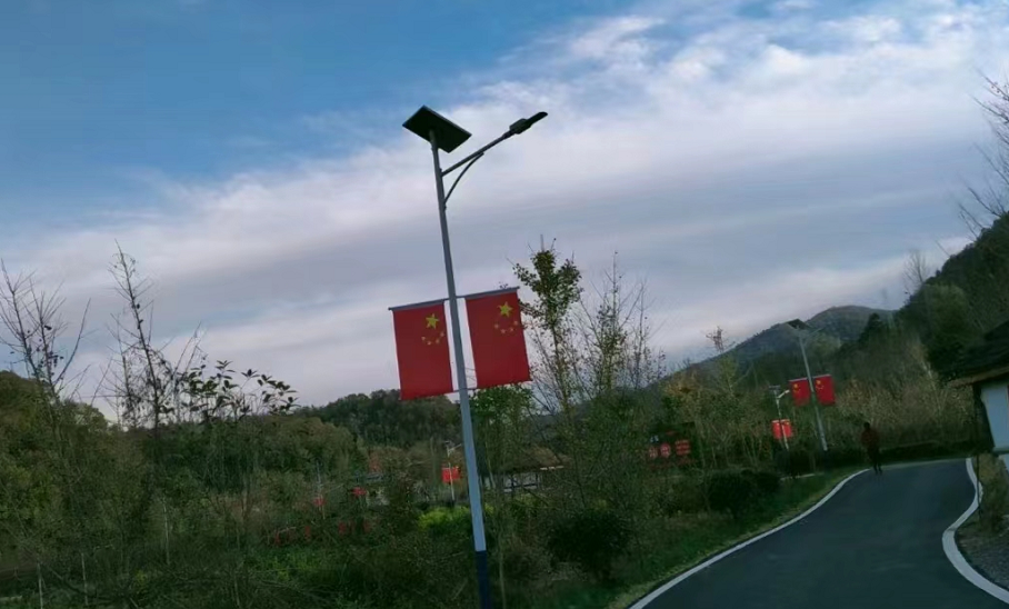 太陽(yáng)能路燈安裝防盜技巧