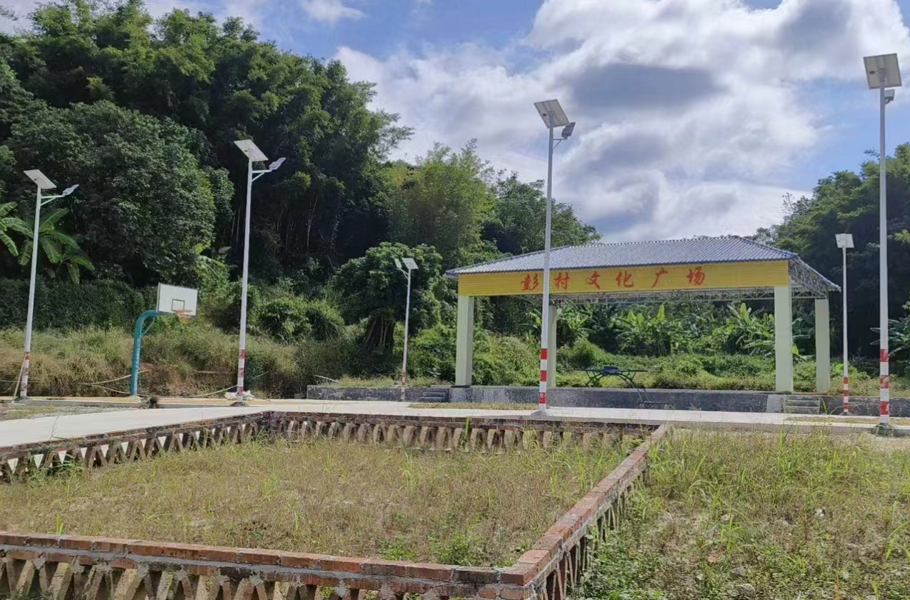 源碼：太陽(yáng)能路燈閃爍怎么辦？