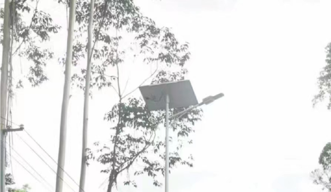 驅(qū)動(dòng)的太陽(yáng)能LED路燈系統(tǒng)匹配設(shè)計(jì)